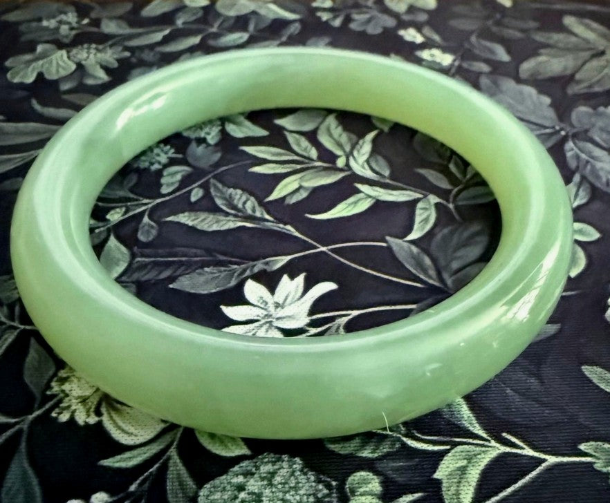 Sale-New Listing-"Endlessly Interesting" Classic Round Chinese Jade Bangle Bracelet 59 mm (NJ-2675)