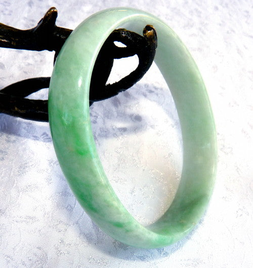 Apple green sales jade bangle