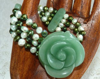 Big Bold Jade Chrysanthemum with Green and White Pearl Bracelet (BJB Pearl)