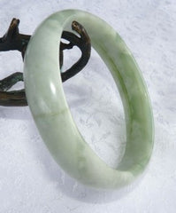 "Flow of Life" Varied Green Chinese Jade Bangle Bracelet Natural Color 60.5mm (NJ2506)