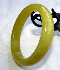 "Green Earth" Chinese Jade Bangle Bracelet 61 mm (NJ-2578)