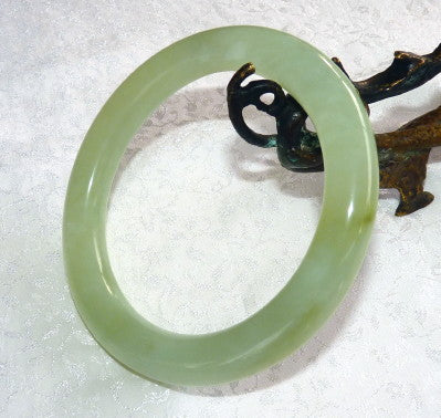 1835 Feb 24 2019 "Glowing" Classic Round Traditional Chinese Jade Bangle Bracelet 69mm (NJRJ108)